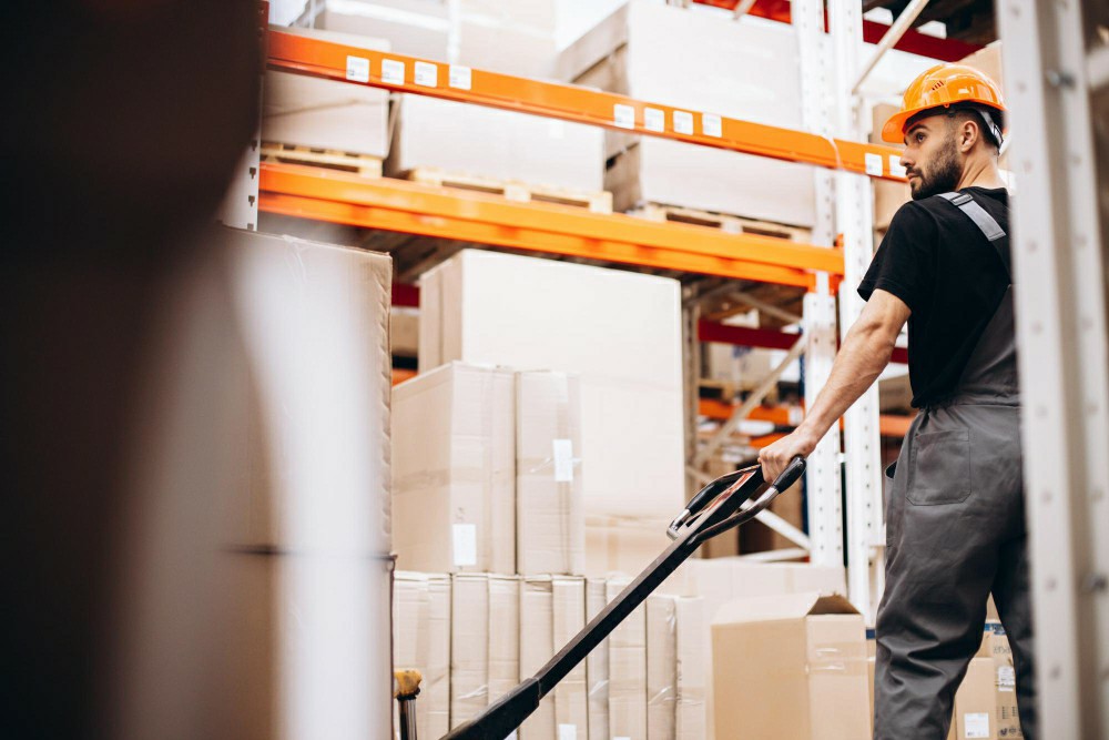 Maximizing Workplace Safety: Free Online Training Resources for Irish Workers - First Aid Training Article