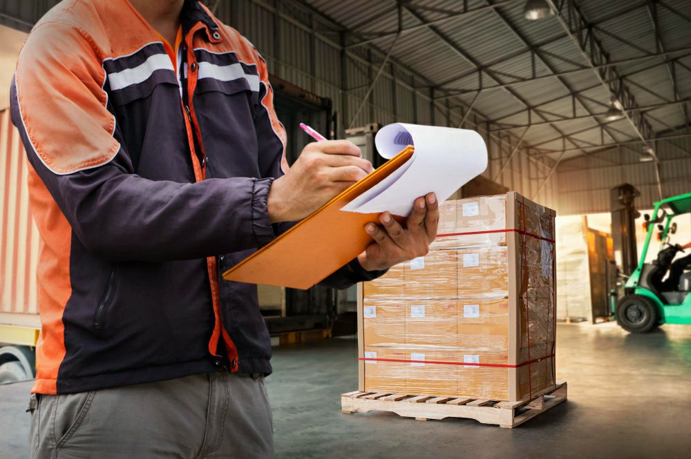 Maximizing Workplace Safety: The Importance of a First Aid Course - First Aid Training Article
