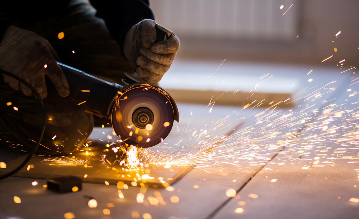 Unlocking Workplace Safety: The Indispensable Role of First Aid Training - First Aid Training Article